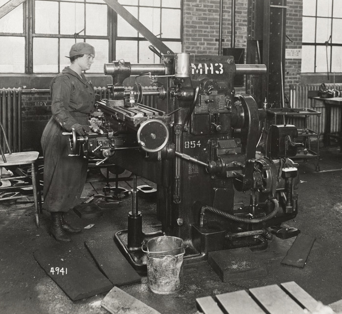 Beyond Britannica: Finding Machine Gun Kelly's Tattoo Stories